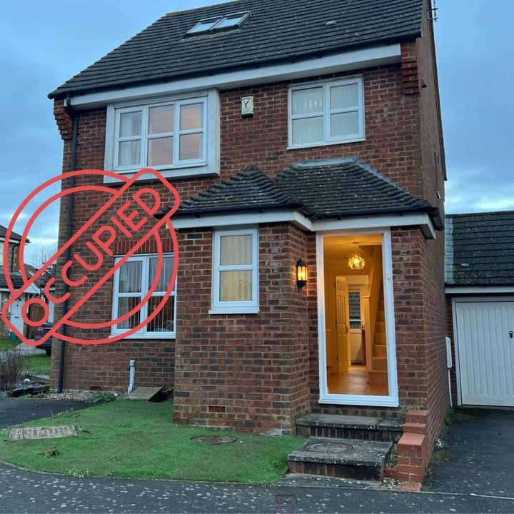 Three bedroom detached house in Ashford